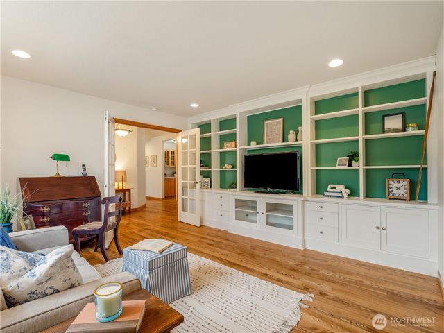 1102 136th St NW, Gig Harbor, WA 98332