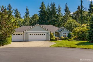 1102 136th St NW, Gig Harbor, WA 98332