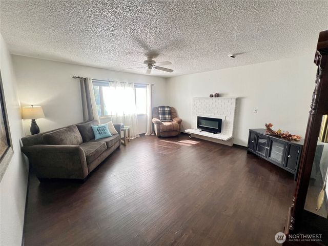 613 Holm Avenue, Montesano, WA 98563