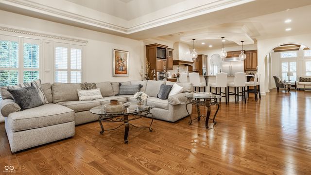 12862 Horseferry Road, Carmel, IN 46032