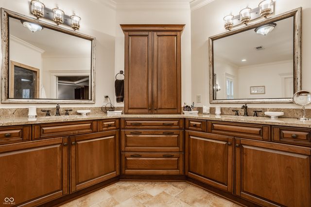 12862 Horseferry Road, Carmel, IN 46032