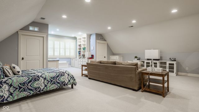 12862 Horseferry Road, Carmel, IN 46032