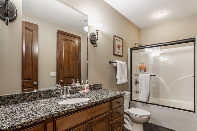 12862 Horseferry Road, Carmel, IN 46032