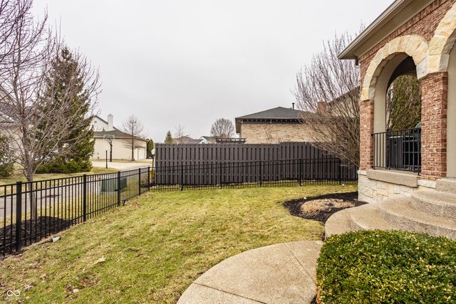 12862 Horseferry Road, Carmel, IN 46032