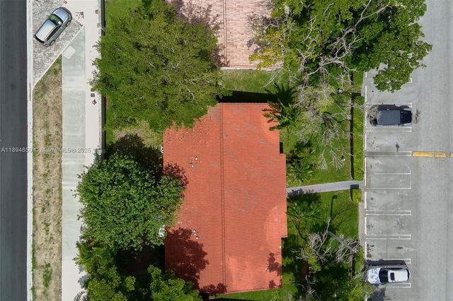 9443 SW 174th St 9443, Palmetto Bay, FL 33157