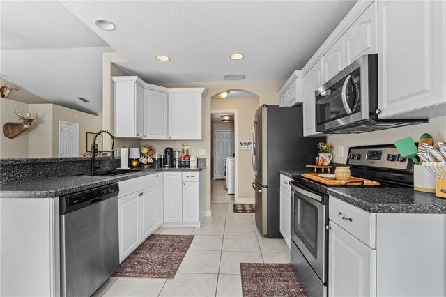2526 CHESTER AVENUE, New Smyrna Beach, FL 32168