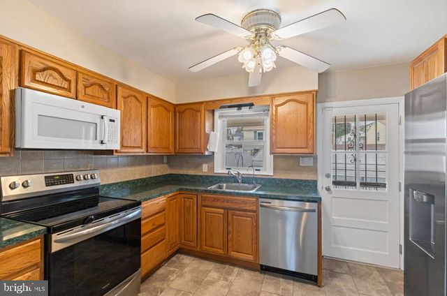 5528 CLIFTON AVE, Baltimore, MD 21207