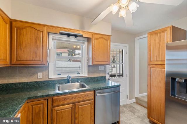 5528 CLIFTON AVE, Baltimore, MD 21207