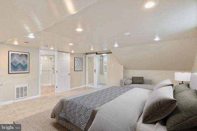 5528 CLIFTON AVE, Baltimore, MD 21207