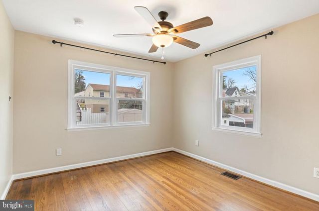 5528 CLIFTON AVE, Baltimore, MD 21207