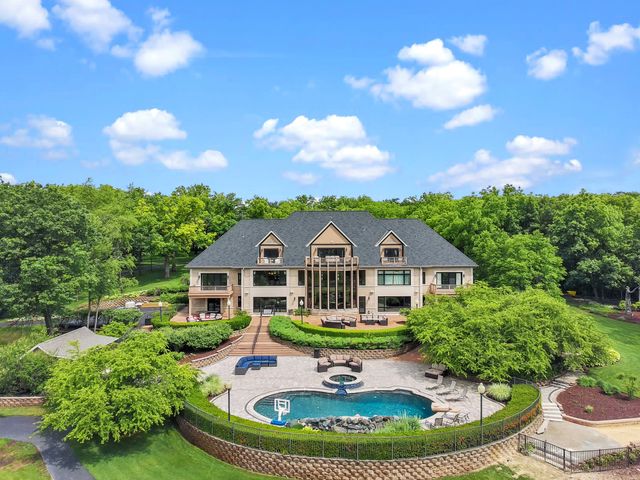 19802 Dunham Road, Woodstock, IL 60098