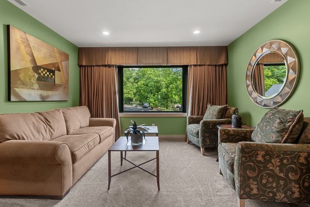 19802 Dunham Road, Woodstock, IL 60098
