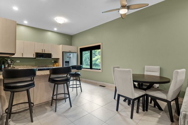 19802 Dunham Road, Woodstock, IL 60098