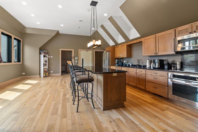 19802 Dunham Road, Woodstock, IL 60098