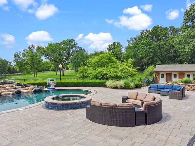 19802 Dunham Road, Woodstock, IL 60098