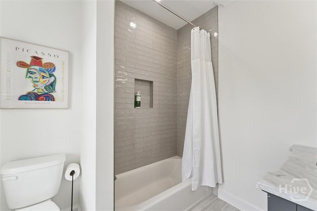 554 E McDonough Street, Savannah, GA 31401