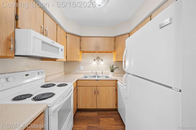 7362 Manor Circle 203, Westland, MI 48185