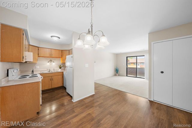 7362 Manor Circle 203, Westland, MI 48185