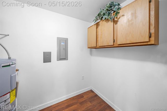 7362 Manor Circle 203, Westland, MI 48185