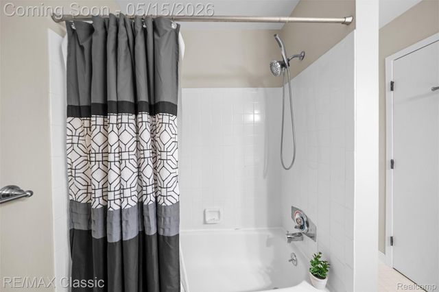 7362 Manor Circle 203, Westland, MI 48185