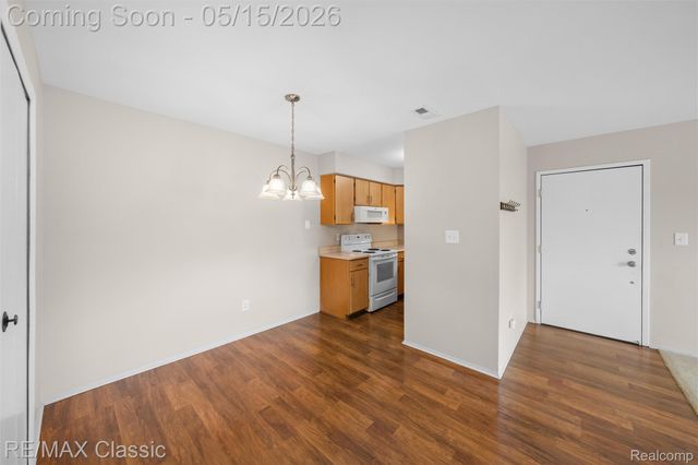 7362 Manor Circle 203, Westland, MI 48185