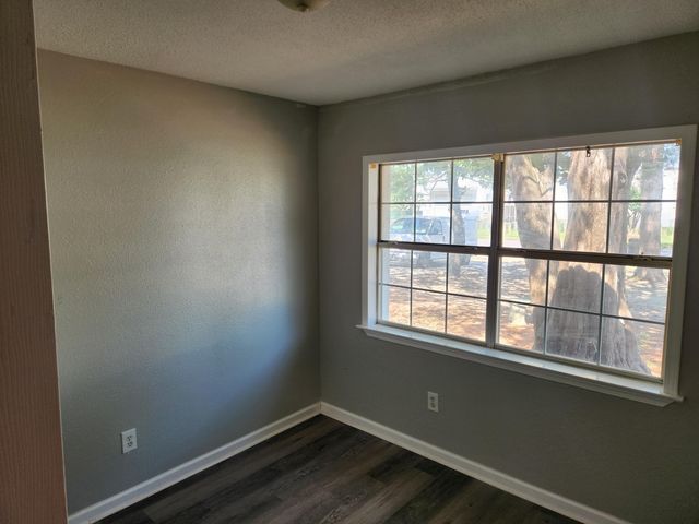 24 NW Robinwood Drive, Fort Walton Beach, FL 32548