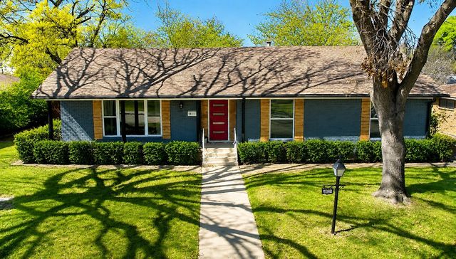 5821 Clendenin Avenue, Dallas, TX 75228