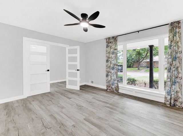 5821 Clendenin Avenue, Dallas, TX 75228