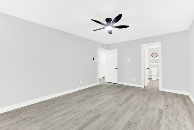 5821 Clendenin Avenue, Dallas, TX 75228
