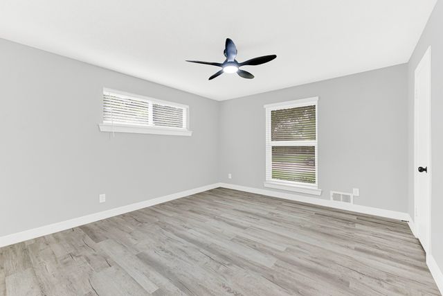 5821 Clendenin Avenue, Dallas, TX 75228