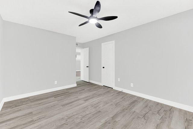 5821 Clendenin Avenue, Dallas, TX 75228