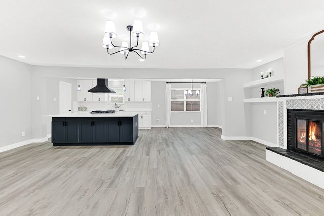 5821 Clendenin Avenue, Dallas, TX 75228