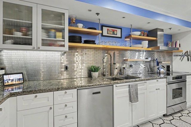 702 Ash Street 105, San Diego, CA 92101