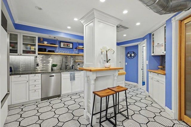 702 Ash Street 105, San Diego, CA 92101
