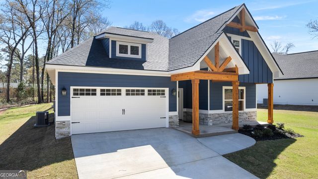 110 Friar Tuck Avenue, Warner Robins, GA 31088