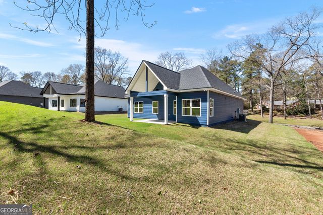 110 Friar Tuck Avenue, Warner Robins, GA 31088