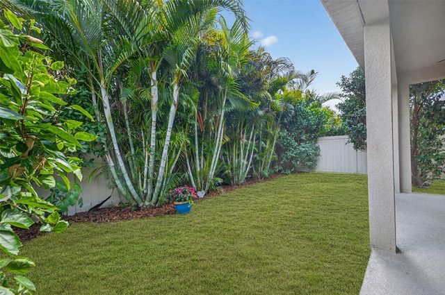 5833 PUMMELO LANE, Seminole, FL 33772