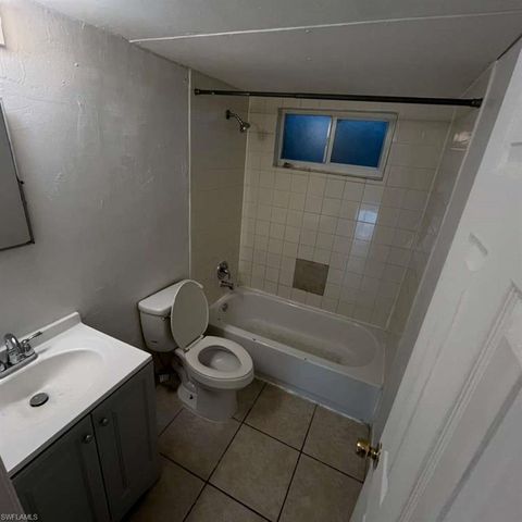 3950 Lora ST 107, Fort Myers, FL 33916