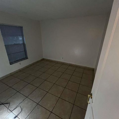 3950 Lora ST 107, Fort Myers, FL 33916