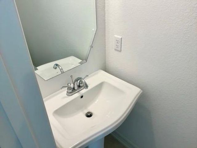 18005 Pomelo LN A, Pflugerville, TX 78660