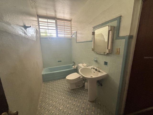 176 CARR 176 KM 5.2, San Juan, PR 00926