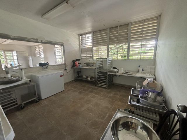 176 CARR 176 KM 5.2, San Juan, PR 00926