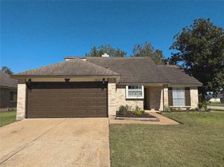 2602 Northern Drive, League City, TX 77573