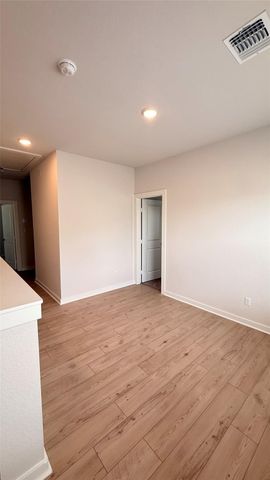 83 Hereford LOOP, Hutto, TX 78634