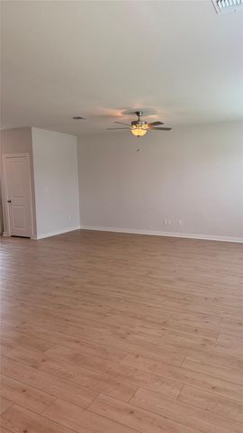 83 Hereford LOOP, Hutto, TX 78634