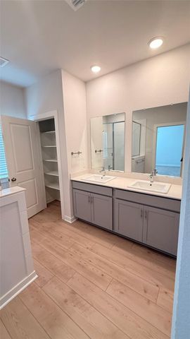 83 Hereford LOOP, Hutto, TX 78634