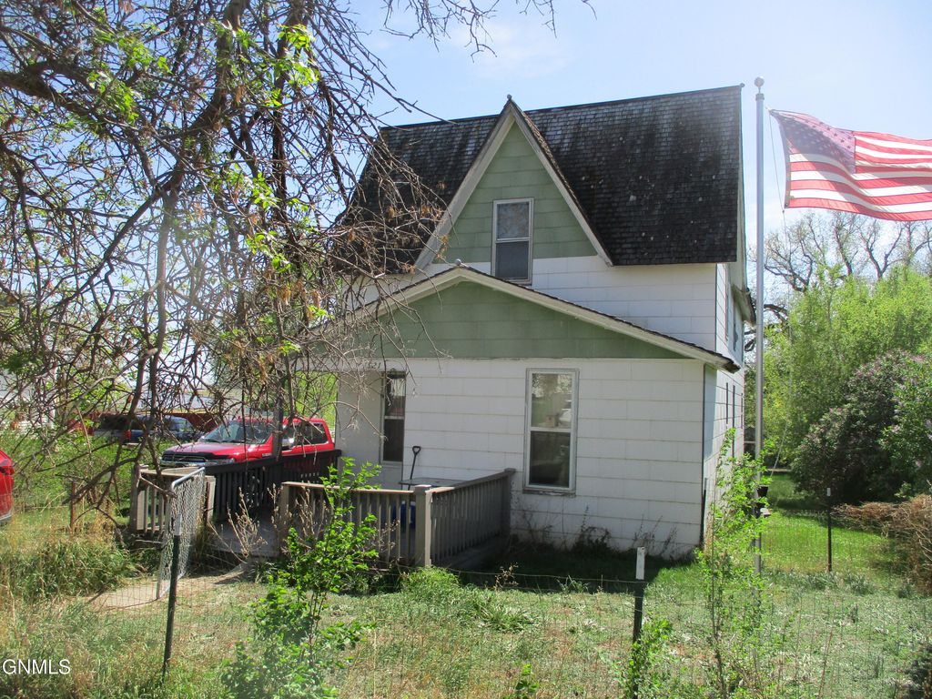 521 4th Avenue, Washburn, ND 58577
