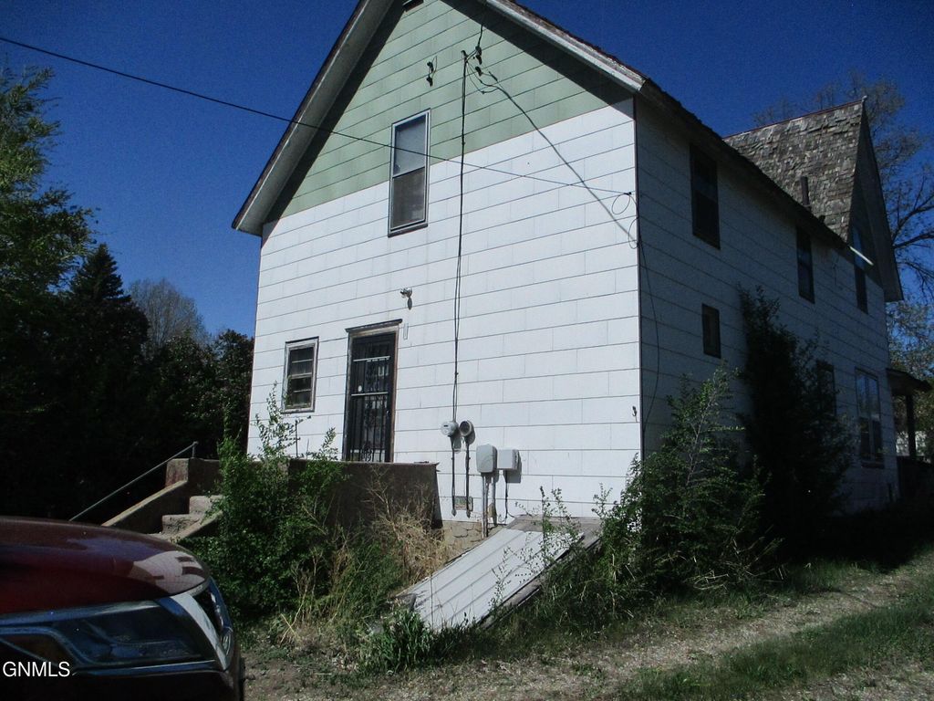 521 4th Avenue, Washburn, ND 58577 photo 4