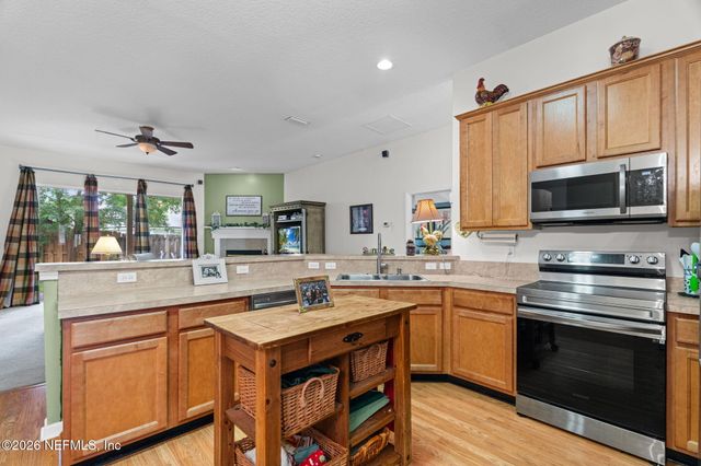 1940 SWEET OLIVE Court, Jacksonville, FL 32218