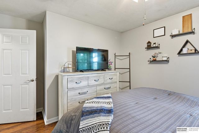 725 N Beadle Street, Papillion, NE 68046